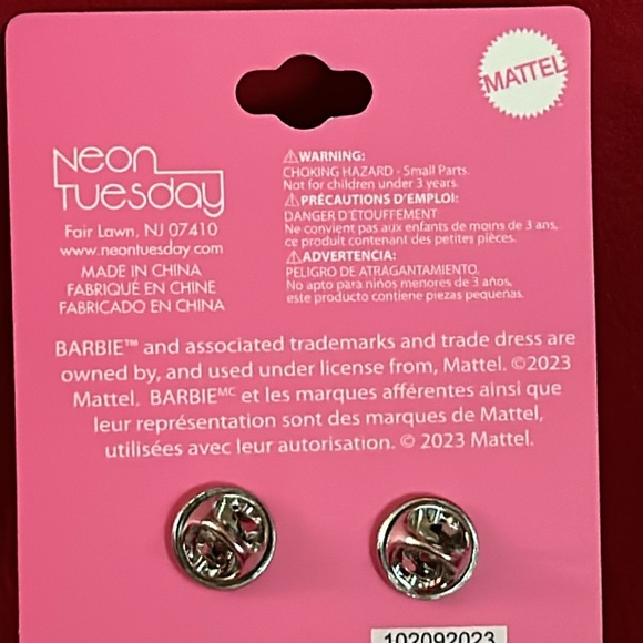 Mattel Barbie and Ken pin set - Picture 4 of 4